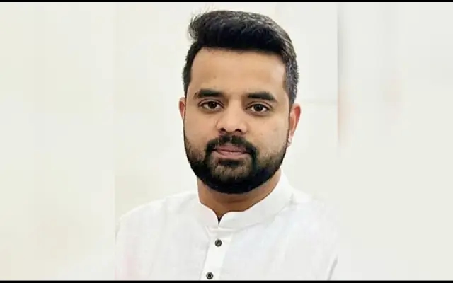 ಪೆನ್‌ಡ್ರೈವ್‌ ಕೇಸ್‌ : ಮತ್ತೆ ಎಸ್ಐಟಿ ಕಸ್ಟಡಿಗೆ ಪ್ರಜ್ವಲ್ ರೇವಣ್ಣ‌ - News Karnataka