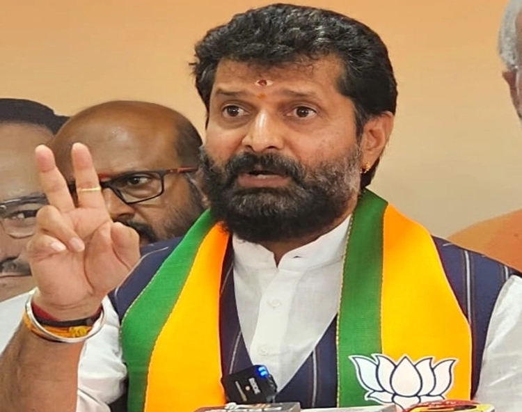 ಗಣೇಶ ಮೂರ್ತಿ ಮೇಲೆ ಕಲ್ಲು ಹೊಡೆರದವರ ಮೇಲೆ ಜೆಸಿಬಿ ಹತ್ತಿಸಿ: ಸಿ.ಟಿ.ರವಿ - News Karnataka