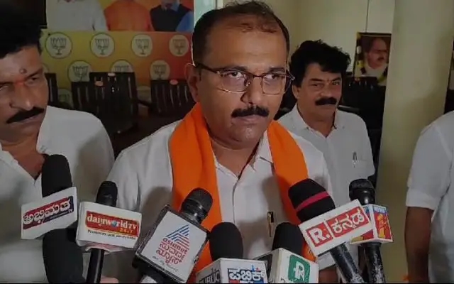 ರಘುಪತಿ ಭಟ್ ಮನೆ ಗೇಟ್ ಬಳಿ ಕಾಯಿಸಿ ನಮ್ಮನ್ನು ವಾಪಸು ಕಳುಹಿಸಿದ್ದಾರೆ: ಡಾ. ಧನಂಜಯ್ ಸರ್ಜಿ - News Karnataka