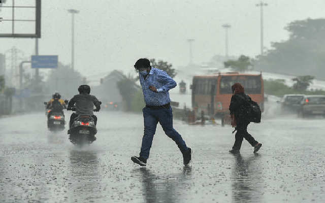 ರಾಜ್ಯದಲ್ಲಿ ಇಂದಿನಿಂದ 3 ದಿನ ಭಾರೀ ಮಳೆ : ಈ ಜಿಲ್ಲೆಗಳಲ್ಲಿ ಯೆಲ್ಲೋ ಅಲರ್ಟ್‌ - News Karnataka