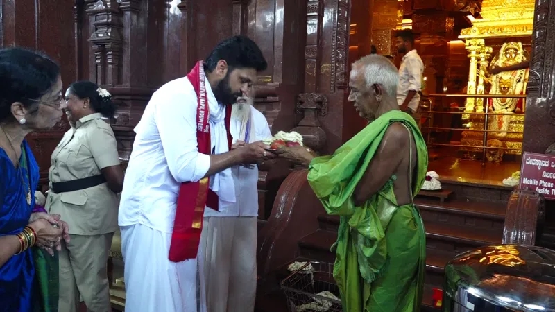 ಕಾಪು ಹೊಸ ಮಾರಿಯಮ್ಮ ಸನ್ನಿಧಾನಕ್ಕೆ ನಟ ರಕ್ಷಿತ್ ಶೆಟ್ಟಿ ಭೇಟಿ - News Karnataka