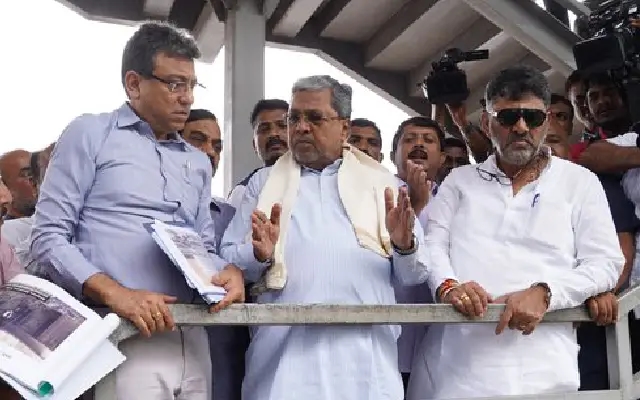 ಬೆಂಗಳೂರು: ಮಳೆಯಿಂದ ಹಾನಿಗೊಳಗಾದ ಪ್ರದೇಶಗಳಿಗೆ ಮುಖ್ಯಮಂತ್ರಿ ಸಿದ್ದರಾಮಯ್ಯ ಭೇಟಿ - News Karnataka