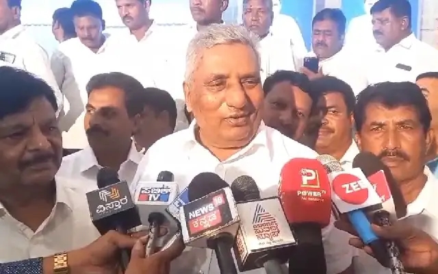 ನಾವ್ಯಾಕೆ ಎಚ್.ಡಿ ದೇವೇಗೌಡರ ಸಾವು ಬಯಸುತ್ತೇವೆ? : ಸಚಿವ ವೆಂಕಟೇಶ್ ಪ್ರಶ್ನೆ - News Karnataka