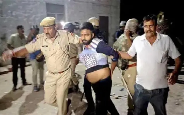 ರಾಜಸ್ಥಾನದಲ್ಲಿ ಭುಗಿಲೆದ್ದ ಹಿಂಸಾಚಾರ : 51 ಮಂದಿ ಬಂಧನ - News Karnataka