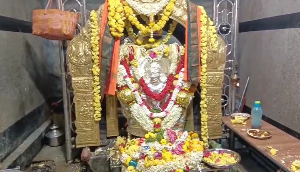 ಸಡಗರ ಸಂಭ್ರಮದಿಂದ ನಡೆದ ಕಾರ್ಯ ಚಿಕ್ಕಜಾತ್ರೆ, ಸಿದ್ದೇಶ್ವರನ ಸನ್ನಿಧಿಗೆ ಆಗಮಿಸಿದ ಮಹಿಳೆಯರ ದಂಡು…!