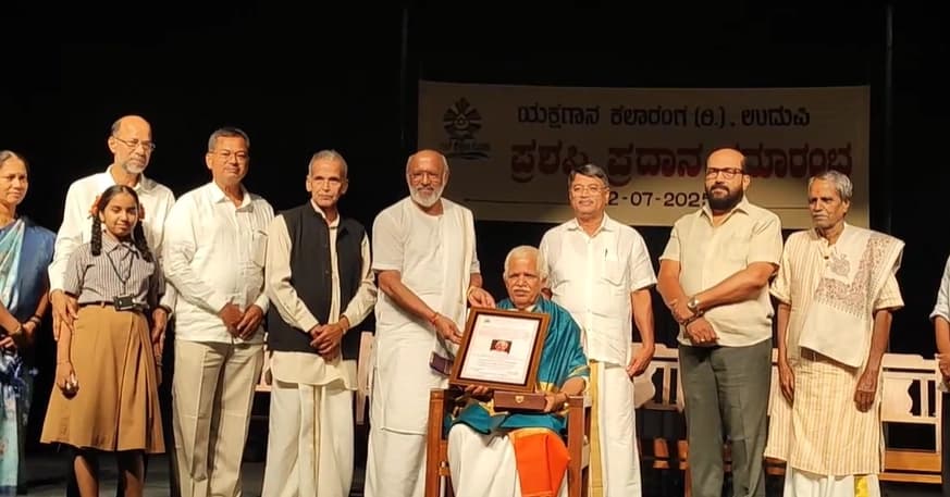 ಚಪ್ಪಾಲೆ, ಆರ್ಥಿಕ ಸೃಮೃದ್ಧಿಗಾಗಿ ಯಕ್ಷಗಾನ ಕಲೆಯನ್ನು ಬಲಿ ಕೊಡಬಾರದು- ಡಾ.ಜಿ. ಭೀಮೇಶ್ವರ ಜೋಶಿ