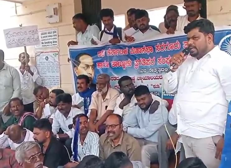 ಮುಖ್ಯ ನ್ಯಾಯಮೂರ್ತಿಗಳ ಮೇಲೆ ಶೂ ಎಸೆತ ವಿರೋಧಿಸಿ ಬೃಹತ್ ಪ್ರತಿಭಟನೆ