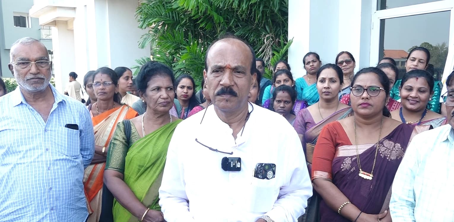 ಕರ್ನಾಟಕ ರಾಜ್ಯ ವಿಶೇಷ ಶಿಕ್ಷಕರು ಹಾಗೂ ಶಿಕ್ಷಕೇತರ ಸಂಘ, ಕರ್ನಾಟಕ ರಾಜ್ಯ ವಿಕಲಚೇತನ ಸೇವಾ ಸಂಸ್ಥೆಗಳ ಒಕ್ಕೂಟ ಜಂಟಿಯಾಗಿ ಸಭಾಧ್ಯಕ್ಷರಿಗೆ ಮನವಿ
