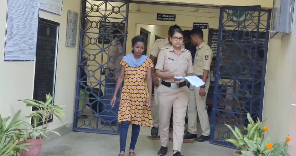 ಪ್ರಮಾಣ ವಚನ ಸ್ವೀಕರಿಸಿ ‘ಜೈ ಪ್ಯಾಲೆಸ್ತೀನ್’ ಎಂದು ಘೋಷಣೆ ಕೂಗಿದ ಅಸಾದುದ್ದೀನ್ ಓವೈಸಿ