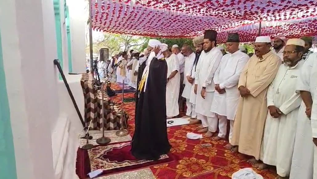 ಮೈಸೂರಿನಲ್ಲಿ ಸಂಭ್ರಮದ ರಂಜಾನ್ ಹಬ್ಬ ಆಚರಣೆ