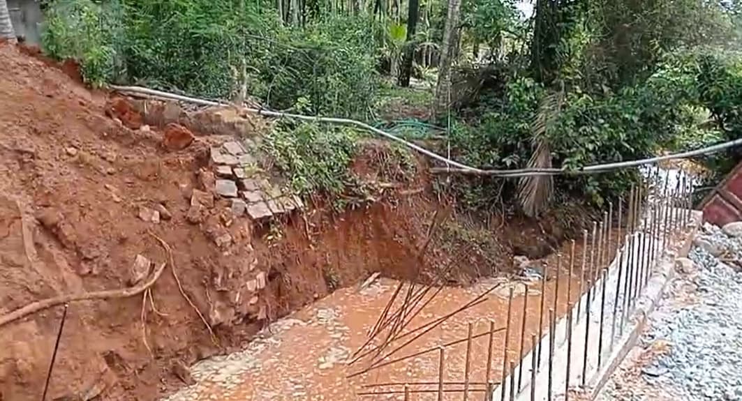 ಪಟ್ಲ: ಆಮೆಗತಿಯಲ್ಲಿ ಸಾಗುತ್ತಿರುವ ಸೇತುವೆ ಕಾಮಗಾರಿ: ದಾರಿ ಇಲ್ಲದೆ ಗ್ರಾಮಸ್ಥರ ಪರದಾಟ