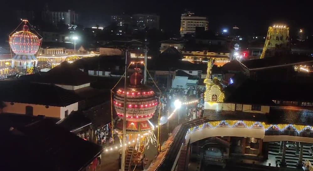 ಶಾರುಖ್ ಖಾನ್ ಕಟ್ಟಿದ್ದ ವಾಚ್​​ ಭಾರೀ ವೈರಲ್ : ಅದರ ಬೆಲೆ ಎಷ್ಟು ಗೊತ್ತಾ?