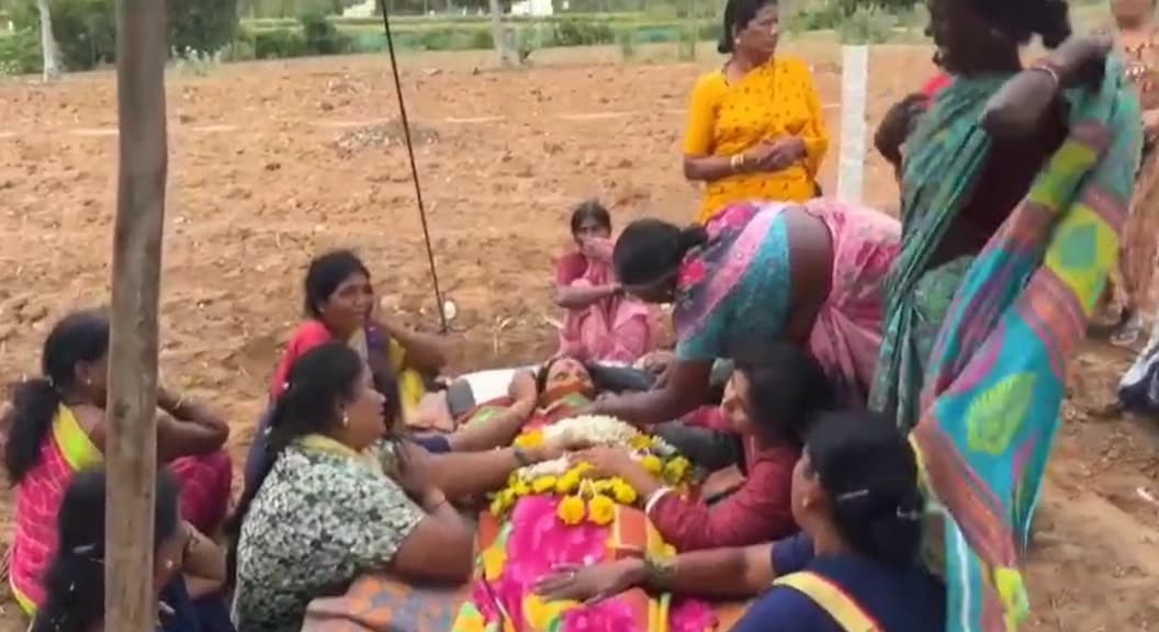 ಅಂಬೇಡ್ಕರ್ ಭವನ ನಿರ್ಮಾಣಕ್ಕೆ ಭೂಮಿ ವಶ; ಮನನೊಂದು ಮಹಿಳೆ ಆತ್ಮಹತ್ಯೆ