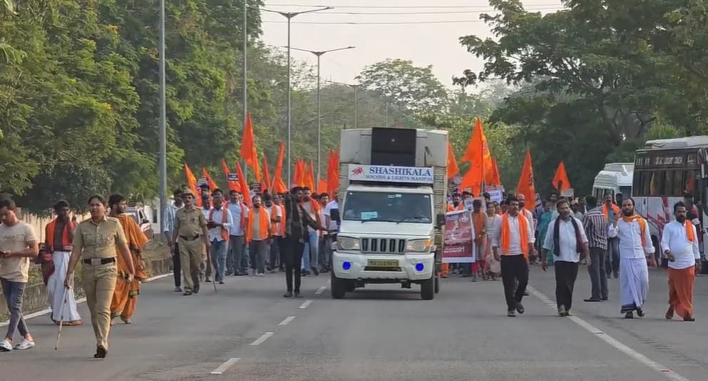 ವಿದ್ಯುತ್ ನೌಕರರ ಪಿಂಚಣಿ ವಿಚಾರ: ಕಾಂಗ್ರೆಸ್ ಸರ್ಕಾರದ ವಿರುದ್ಧ ಮಂಗಳೂರು ಬಿಜೆಪಿ ಭಾರೀ ಪ್ರತಿಭಟನೆ