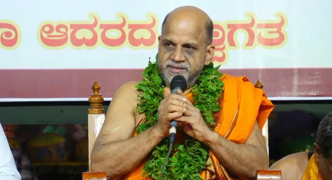 ಅಂಕದೊಂದಿಗೆ ಸೇವಾ ಮನೋಭಾವ ಮೈಗೂಡಿಸಿಕೊಳ್ಳಿ: ಪುತ್ತಿಗೆ ಶ್ರೀ