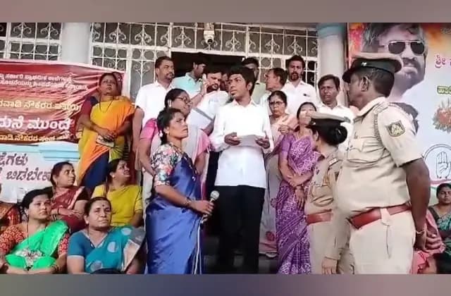 ಸಂಸದ ಸಾಗರ್ ಖಂಡ್ರೆ ಮನೆ ಮುಂದೆ ಅಂಗನವಾಡಿ ಸಿಬ್ಬಂದಿ‌ಗಳಿಂದ ಪ್ರತಿಭಟನೆ