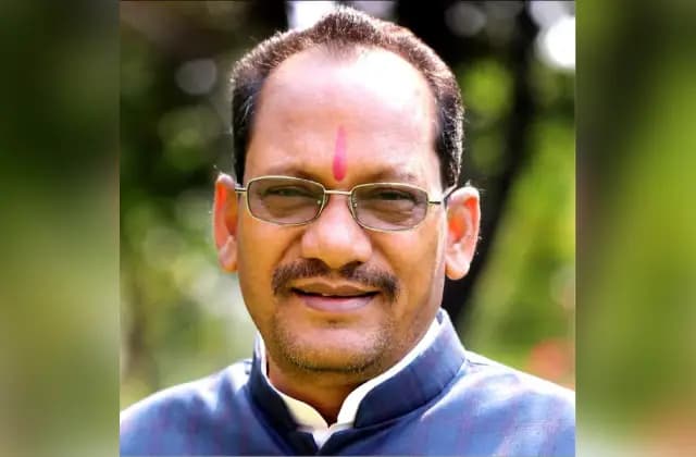 ಬೀದರ್: ಸರ್ಕಾರಿ ಆಸ್ಪತ್ರೆಗಳಲ್ಲಿನ ಖಾಲಿ ಹುದ್ದೆಗಳನ್ನು ಶೀಘ್ರ ಭರ್ತಿ ಮಾಡಿ: ಶಾಸಕ ಪ್ರಭು ಚವ್ಹಾಣ ಆಗ್ರಹ