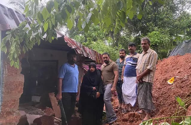 ಪುತ್ತೂರು: ಭಾರೀ ಮಳೆಗೆ ಮನೆ ಮೇಲೆ ಧರೆ ಕುಸಿದು ಮಣ್ಣಿನಡಿ ಸಿಲುಕಿದ ಇಬ್ಬರು ಮಕ್ಕಳು