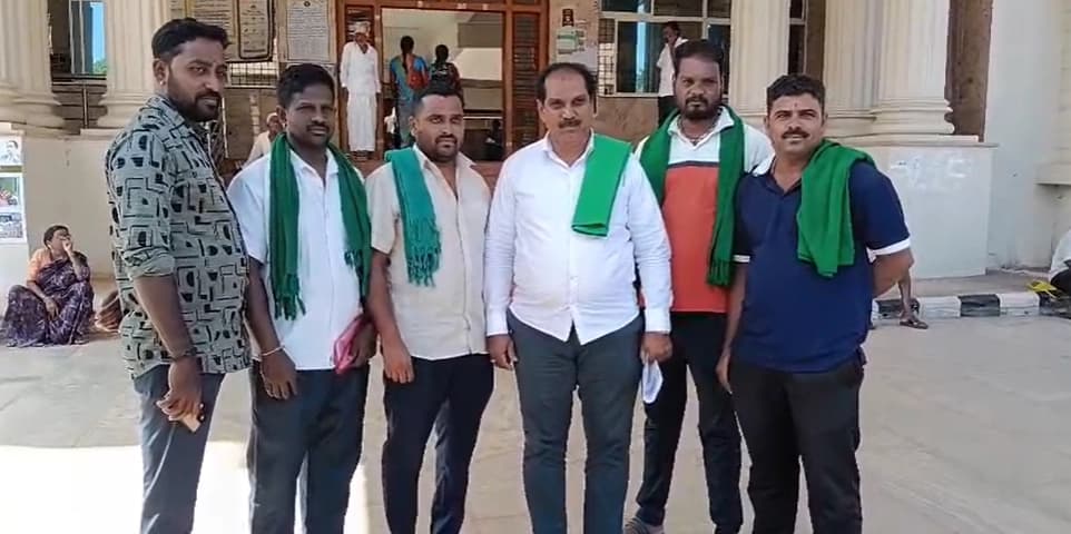 ಸಫಾರಿಗೆ ಆದೇಶ ಕೊಡಬಾರದು, ಸಫಾರಿ ಬಂದ್ ಮುಂದುವರಿಸಿ; ಸರ್ಕಾರಕ್ಕೆ ಎಚ್ಚರಿಕೆ ಕೊಟ್ಟ ರೈತ ಸಂಘ!