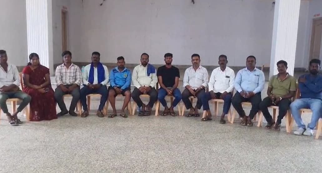 ಐವರು ಯುವಕರಿಗೆ ಥಳಿಸಿದ ಪೊಲೀಸರು; ದೌರ್ಜನ್ಯ ಖಂಡಿಸಿ ದಸಂಸ ಸುದ್ದಿಗೋಷ್ಠಿ!