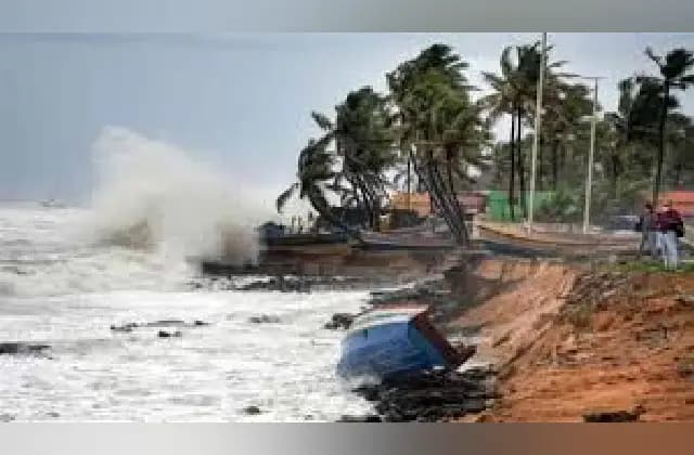 ಅರಬ್ಬಿ ಸಮುದ್ರ ತೀರ ಭಾಗದಲ್ಲಿ ಪ್ರವಾಸಿಗರಿಗೆ ನಿರ್ಬಂಧ