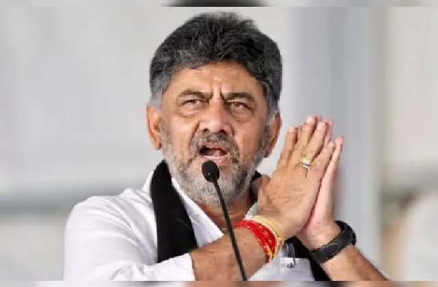 ಸದನದಲ್ಲಿ ಆರ್‌ಎಸ್‌ಎಸ್‌ ಗೀತೆ ಗಾಯನ – ಕ್ಷಮೆಯಾಚಿಸಿದ ಡಿ.ಕೆ. ಶಿವಕುಮಾರ್‌!