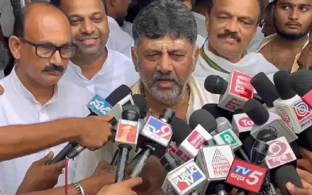 ನಾನು ಹಾಗೂ ಸಿಎಂ ಮಂಜುನಾಥನ ದರ್ಶನ ಪಡೆದಿದ್ದೇವೆ: ಡಿ.ಕೆ ಶಿವಕುಮಾರ್