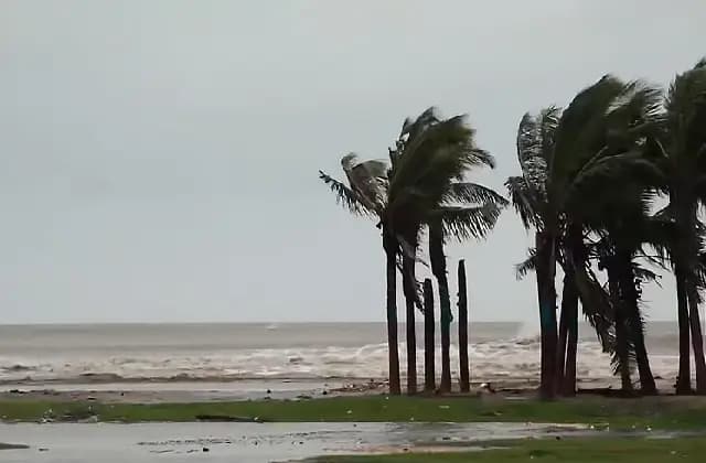 ‘ಮೊಂಥಾ’ ಚಂಡಮಾರುತ; ಇನ್ನು ಮೂರು ದಿನಗಳವರೆಗೆ ಮಳೆ ಮುಂದುವರಿಯುವ ಸಾಧ್ಯತೆ!
