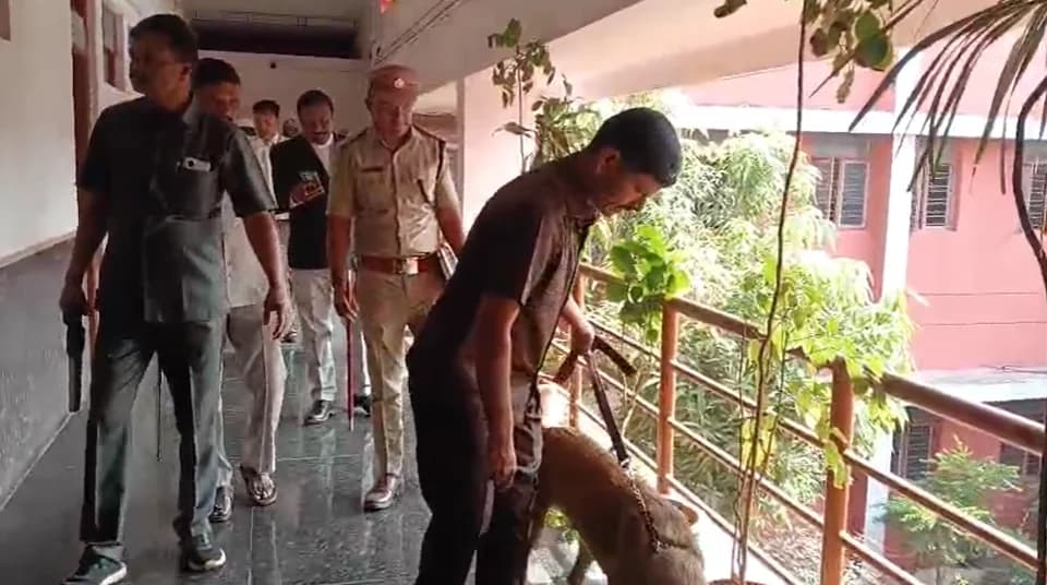 ಉಪ ಮುಖ್ಯಮಂತ್ರಿ ಡಿ.ಕೆ. ಶಿವಕುಮಾರ್‌ರವರಿಗೆ ಕ್ರಿಸ್ ಮಸ್ ಹಬ್ಬದ ಶುಭಾಶಯ ಕೋರಿದ ಕ್ರೈಸ್ತ ನಾಯಕರು ಮತ್ತು ವಿಧಾನ ಪರಿಷತ್ ಶಾಸಕ ಐವನ್ ಡಿಸೋಜಾ