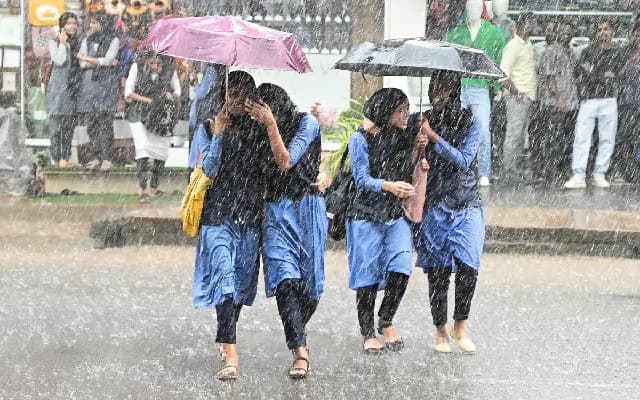ದಕ್ಷಿಣ ಕನ್ನಡ ಜಿಲ್ಲೆಯಲ್ಲಿ ಆಗಸ್ಟ್ 2ರಂದು ಶಾಲಾ, ಕಾಲೇಜುಗಳಿಗೆ ರಜೆ ಘೋಷಣೆ