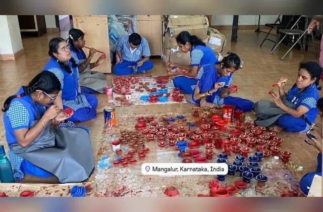 ಮಂಗಳೂರಿನಲ್ಲಿ ದೀಪಾವಳಿಗೆ ವಿಶೇಷ ಚೇತನ ಮಕ್ಕಳಿಂದ ಹಣತೆ ತಯಾರಿ
