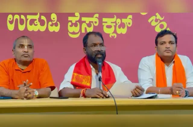 ಬಾಂಗ್ಲಾದಲ್ಲಿ ಹಿಂದುಗಳ ಮೇಲಿನ ದೌರ್ಜನ್ಯ, ಹಿಂದೂ ಮುಖಂಡರ ಬಂಧನ ಖಂಡಿಸಿ ನಾಳೆ ಪ್ರತಿಭಟನೆ