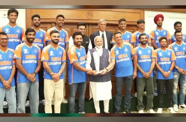 ಟೀಂ​ ಇಂಡಿಯಾ ಆಟಗಾರರನ್ನು ಸನ್ಮಾನಿಸಿದ ಪ್ರಧಾನಿ ನರೇಂದ್ರ ಮೋದಿ