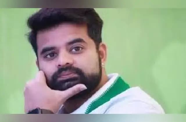 ಅತ್ಯಾಚಾರ ಕೇಸ್‌ : ಪ್ರಜ್ವಲ್‌ ರೇವಣ್ಣ ಜಾಮೀನು ಅರ್ಜಿ ವಿಚಾರಣೆ 2 ವಾರ ಮುಂದೂಡಿಕೆ