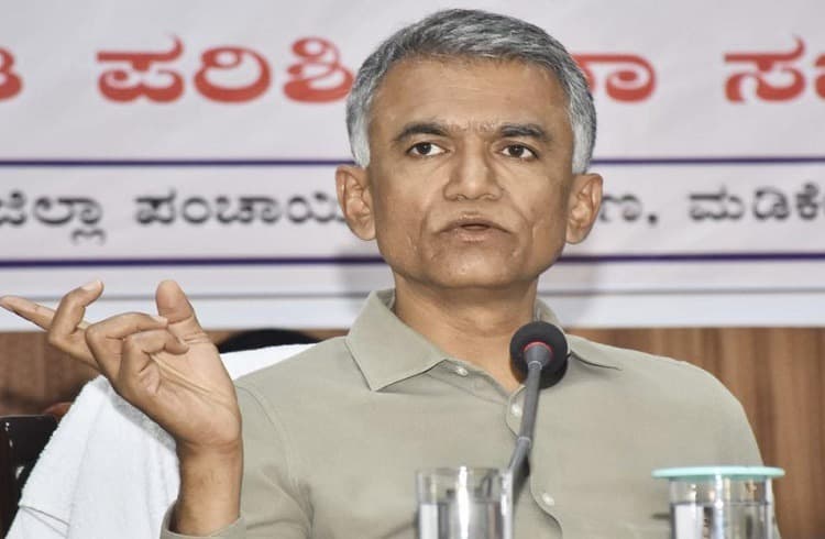 ರೈತರಿಗೆ ಗುಡ್‌ ನ್ಯೂಸ್‌ : ಹೆಚ್ಚುವರಿ ಗೋಮಾಳ ಭೂಮಿ ರೈತರಿಗೆ ಮಂಜೂರು