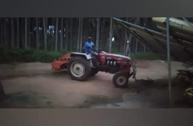 ಕಾಲುದಾರಿ ವಿಚಾರವಾಗಿ ಎರಡು ಕುಟುಂಬಗಳ ನಡುವೆ ಜಗಳ: ಸಹೋದರನ ಮನೆ ಧ್ವಂಸ