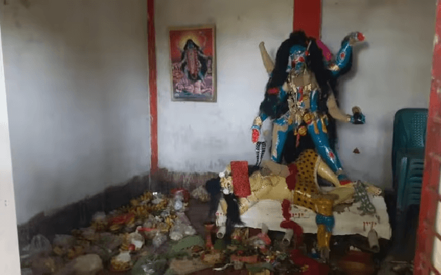 ಬಾಂಗ್ಲಾದಲ್ಲಿ ಇಸ್ಕಾನ್ ಸೇರಿ ಹಲವು ಹಿಂದೂ ದೇವಾಲಯಗಳ ಮೇಲೆ ದಾಳಿ !