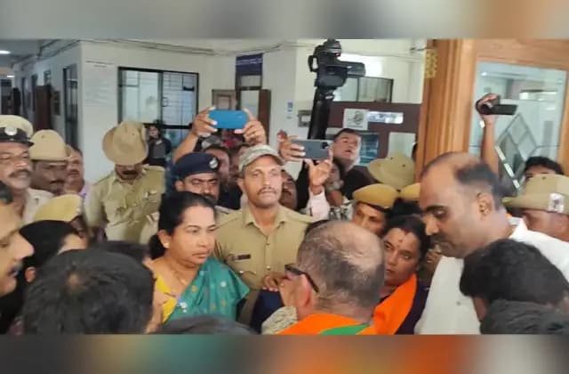ವಕ್ಫ್ ಬೋರ್ಡ್ ‘ಲ್ಯಾಂಡ್ ಜಿಹಾದ್’ ಖಂಡಿಸಿ ಬಿಜೆಪಿ ಪ್ರತಿಭಟನೆ