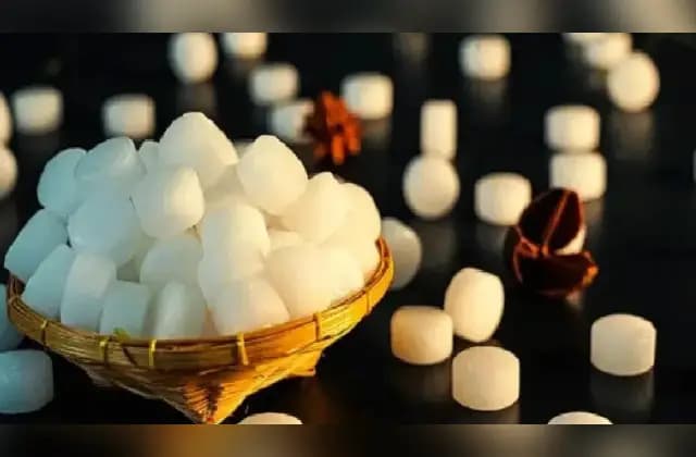 ಸ್ನಾನದ ನೀರಿಗೆ ಕರ್ಪೂರ ಹಾಕಿದರೆ ಆಗುವ ಲಾಭ ಅಷ್ಟಿಷ್ಟಲ್ಲ!