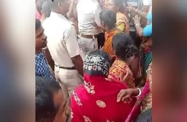 ಹಲ್ಲೆಗೊಳಗಾದ ಸಂತ್ರಸ್ತೆ ಮೃತ್ಯು: ಆರೋಪಿಯನ್ನು ಕೊಂದ ಸ್ಥಳೀಯರು