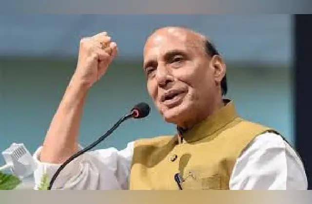 ಭಯೋತ್ಪಾದನೆ ನಿಲ್ಲಿಸಿದರೆ ಪಾಕ್ ಜೊತೆ ಭಾರತ ಮಾತುಕತೆಗೆ ಸಿದ್ಧ: ರಾಜನಾಥ್ ಸಿಂಗ್