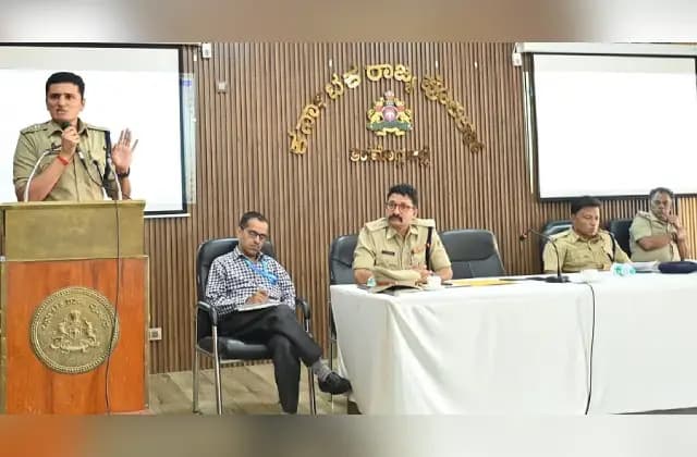ʼಬ್ಯಾಂಕ್ ಗಳಲ್ಲಿ ಭದ್ರತೆಗಾಗಿ ಸಿಸಿಟಿವಿ ಕ್ಯಾಮೆರಾ ಅಳವಡಿಸಬೇಕುʼ