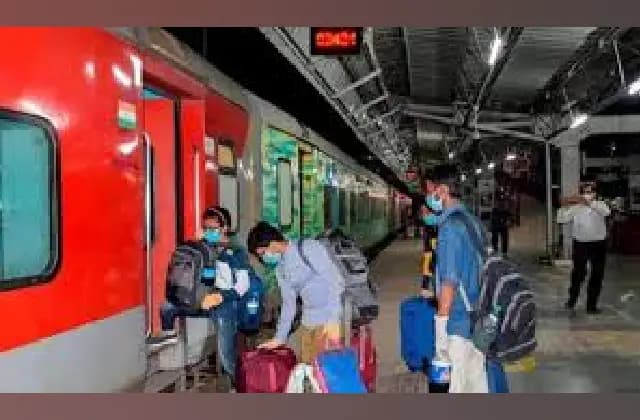 ಬಾಂಬ್​ ಬೆದರಿಕೆ ಕರೆ : ಆರೋಪಿಯನ್ನು ವಶಕ್ಕೆ ಪಡೆದ ಪೊಲೀಸರು!