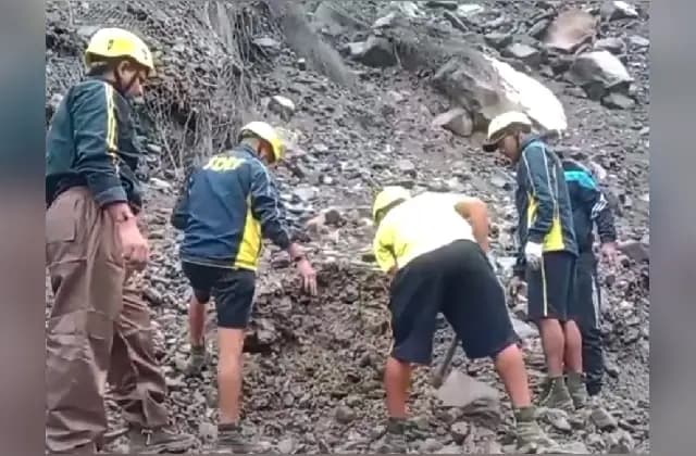 ಕೇದಾರನಾಥ ಹೆದ್ದಾರಿಯಲ್ಲಿ ಭೂಕುಸಿತ: 5 ಜನ ಮೃತ್ಯು, ಮೂವರಿಗೆ ಗಾಯ