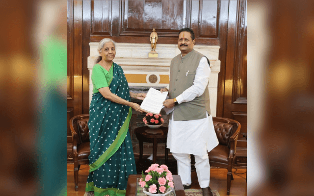 ಉಚಿತ ಭಾಗ್ಯಗಳಿಂದ ಕರ್ನಾಟಕದ ಸ್ಥಿತಿ ಗಂಭೀರ: ಕೇಂದ್ರಕ್ಕೆ ಯತ್ನಾಳ್ ಪತ್ರ​