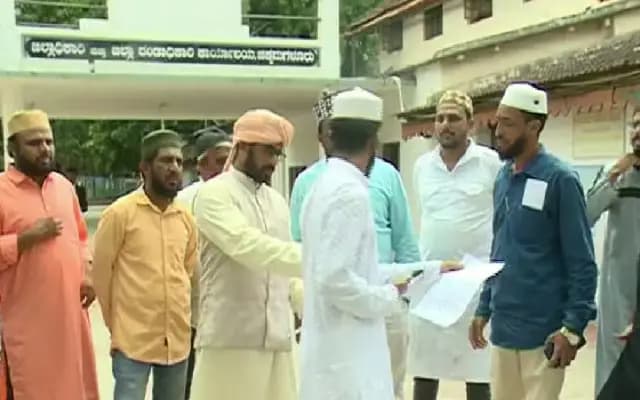 ಮಲೆನಾಡ ದತ್ತಪೀಠದಲ್ಲೂ ಡ್ರೆಸ್ ಕೋಡ್ ತರುವಂತೆ ಮುಸ್ಲಿಮರಿಂದ ಒತ್ತಾಯ