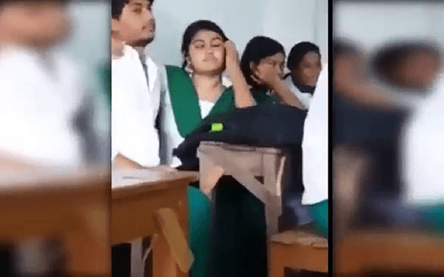ಕ್ಲಾಸ್‌ರೂಮ್‌ನಲ್ಲೇ ವಿದ್ಯಾರ್ಥಿಗಳ ಕಿಸ್ಸಿಂಗ್‌: ವೀಡಿಯೋ ವೈರಲ್