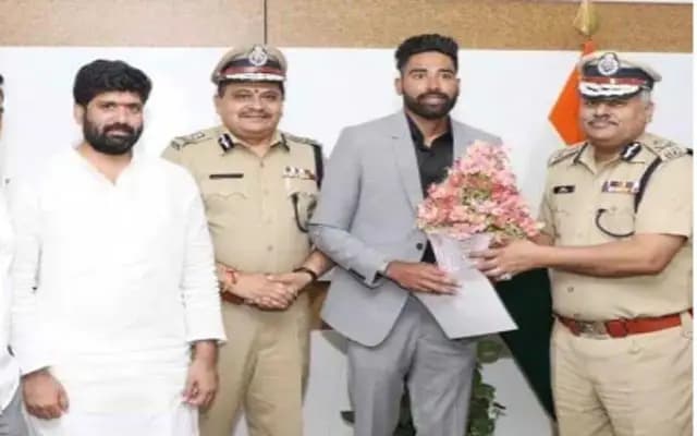 ತೆಲಂಗಾಣದ ಡಿಎಸ್‌ಪಿಯಾಗಿ ಮೊಹಮದ್‌ ಸಿರಾಜ್‌ ಅಧಿಕಾರ ಸ್ವೀಕಾರ