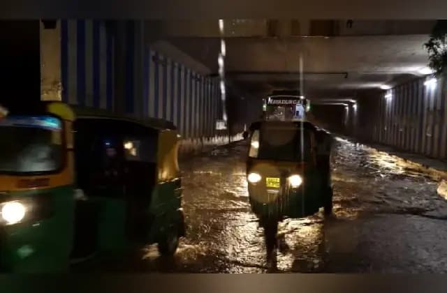 ಬೆಂಗಳೂರಿನಲ್ಲಿ ಭಾರೀ ಮಳೆ: ತಗ್ಗು ಪ್ರದೇಶಗಳಿಗೆ ನೀರು ನುಗ್ಗಿ ಅವಾಂತರ ಸೃಷ್ಟಿ!
