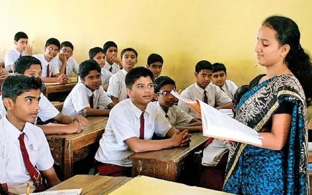 ಶಿಕ್ಷಕ ಹುದ್ದೆ ಆಕಾಂಕ್ಷಿಗಳಿಗೆ ಗುಡ್‌ ನ್ಯೂಸ್‌ : ಶೀಘ್ರವೇ 12 ಸಾವಿರ ಶಿಕ್ಷಕರ ನೇಮಕಾತಿ